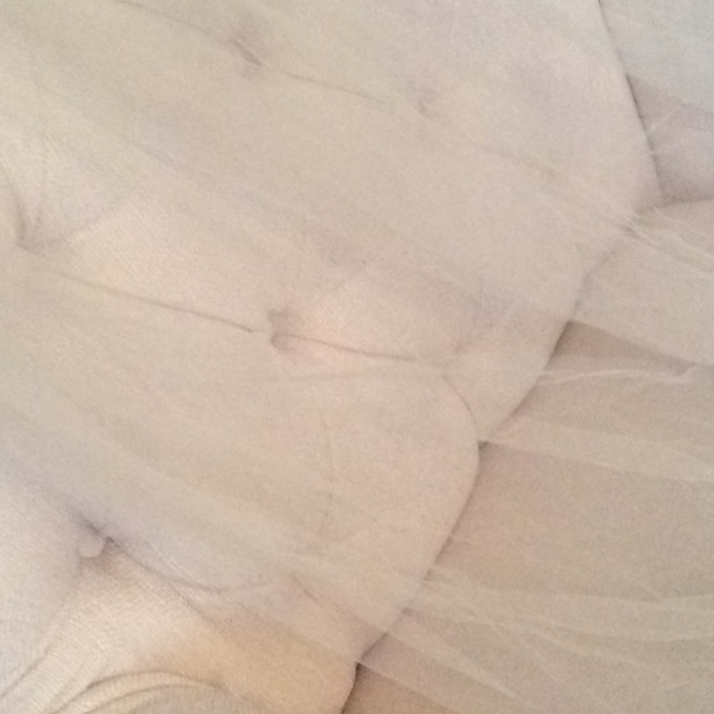 Justin Alexander Sweetheart Gown and Veil. - Picture 9 of 13